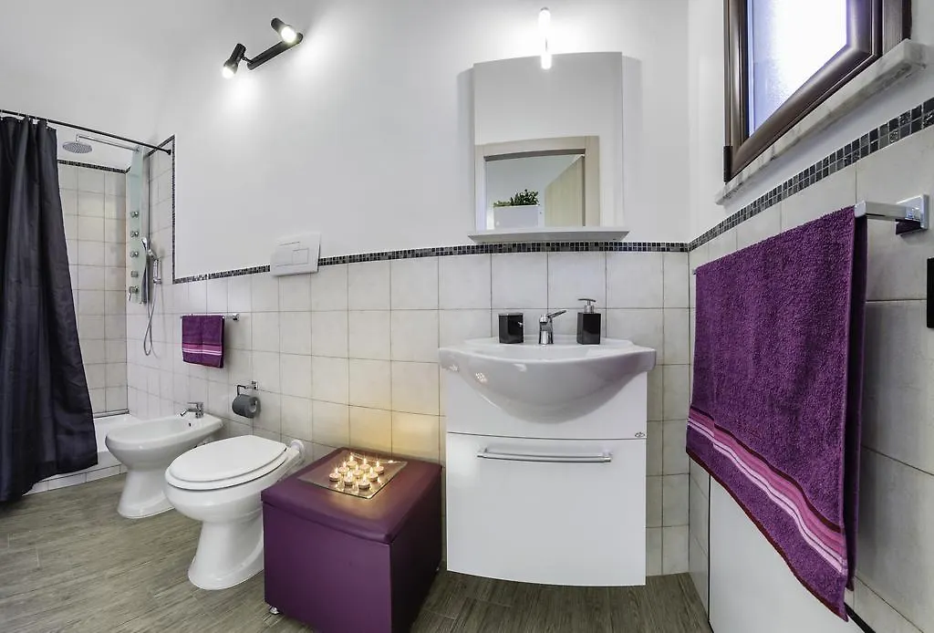 Arricampati Airport Rooms & Bringo Car Rental Carini 0*,  Italia