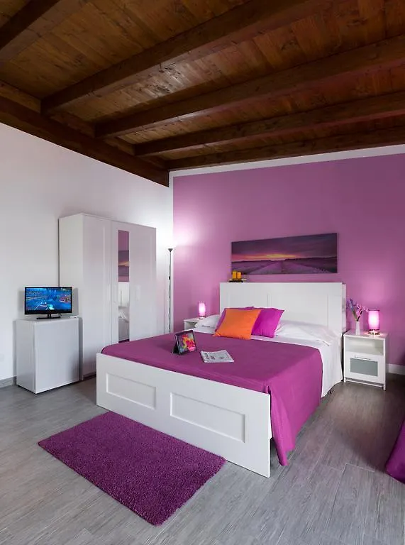 Arricampati Airport Rooms & Bringo Car Rental Carini Guest house